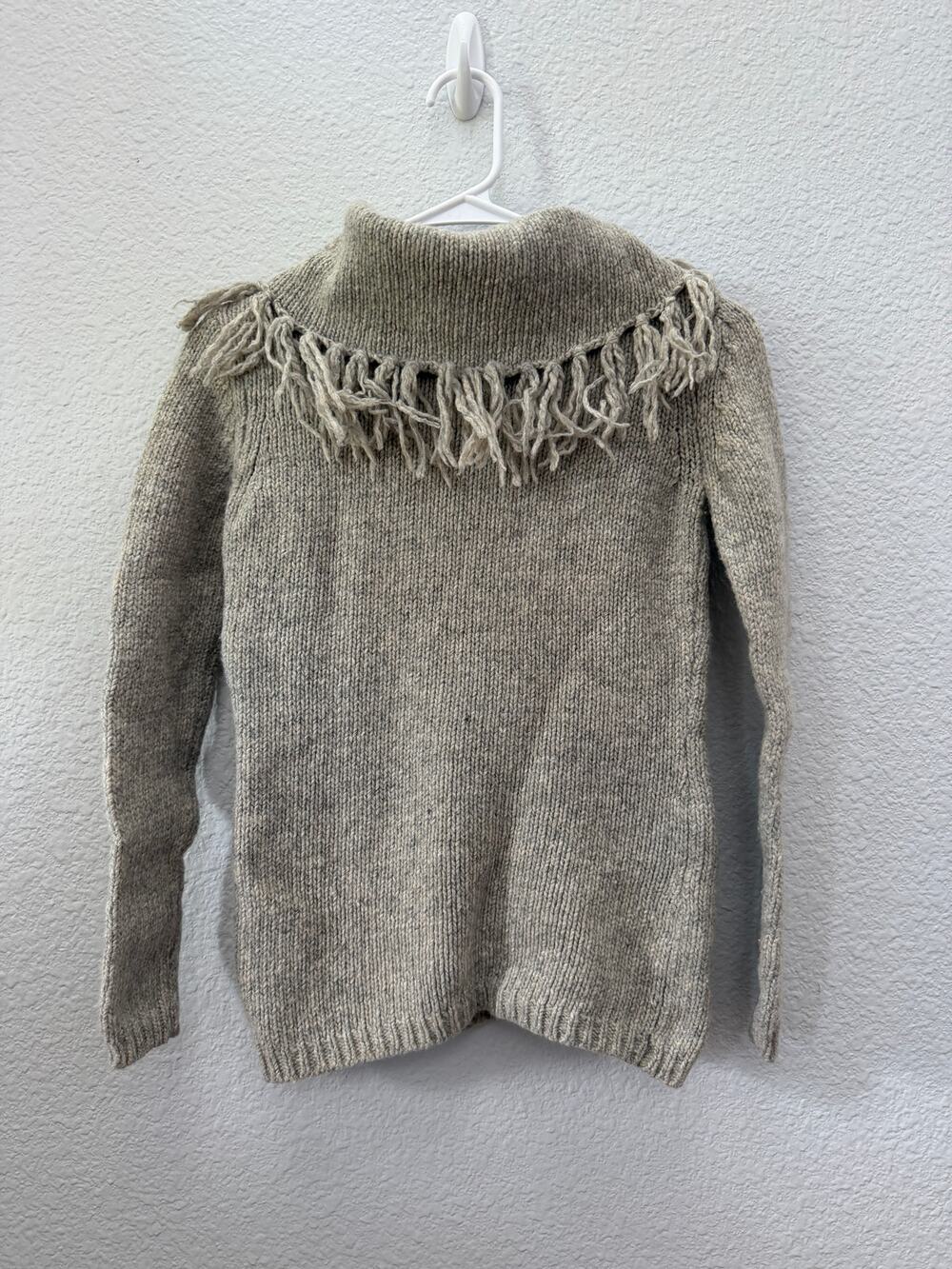Gianni Bini Fringe Sweater XS Gray Oatmeal Chunky Knit